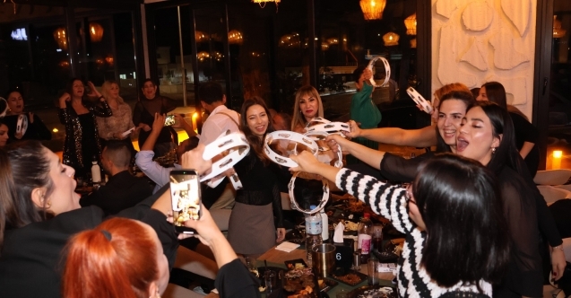 Salut’ta doludizgin eğlence