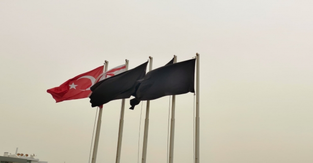 Doktorlardan vatandaşlara siyah bayrak çağrısı