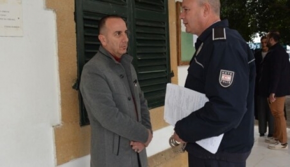 Eski eşini taciz etti