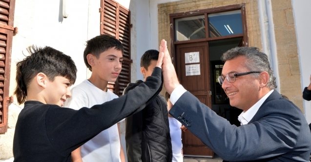 Erhürman'dan Dipkarpaz Rum Ortaokulu’na ziyaret