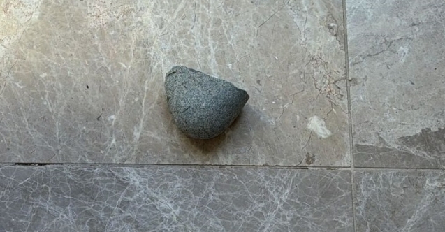 Meclis'e taşlar atıldı