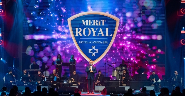 Bülent Serttaş’tan Merit Royal Diamond Otel’de müzik ziyafeti