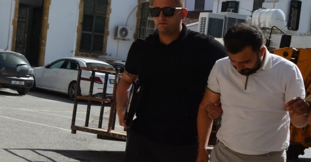 Çalıştığı iş yerinden iki bin Dolar çaldı