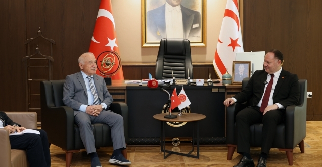 “Rumlar milli gelirini refah yerine silaha harcıyor”