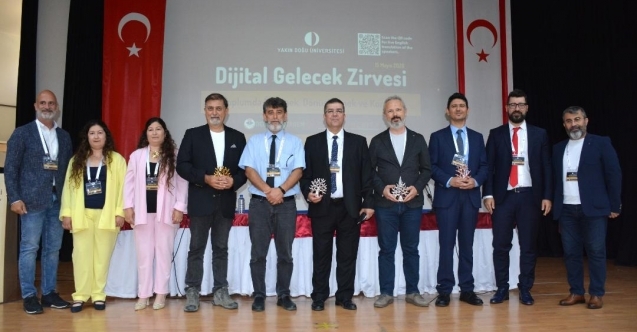 YDÜ'de, dijital geleceğe yön veren zirve