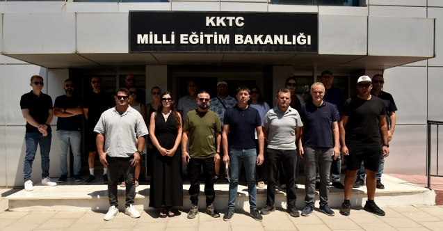 Eğitimde partizanlık iddiası