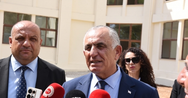 Çavuşoğlu’ndan KTOEÖS’e: "Devlet memuru olduklarını unutuyorlar"